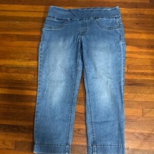 Style and Co Capri blue size M (7-8)